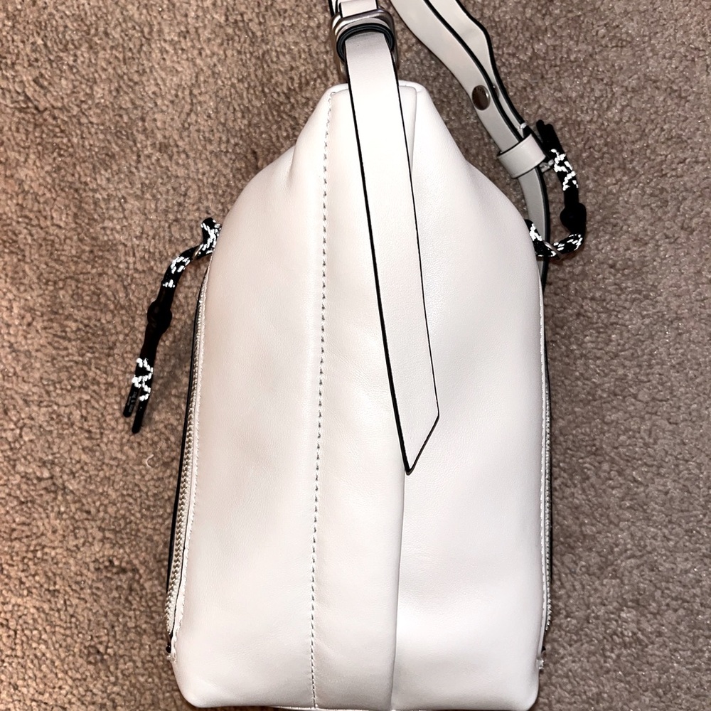 [BRAND NEW] Hayden Crossbody Mini Sling